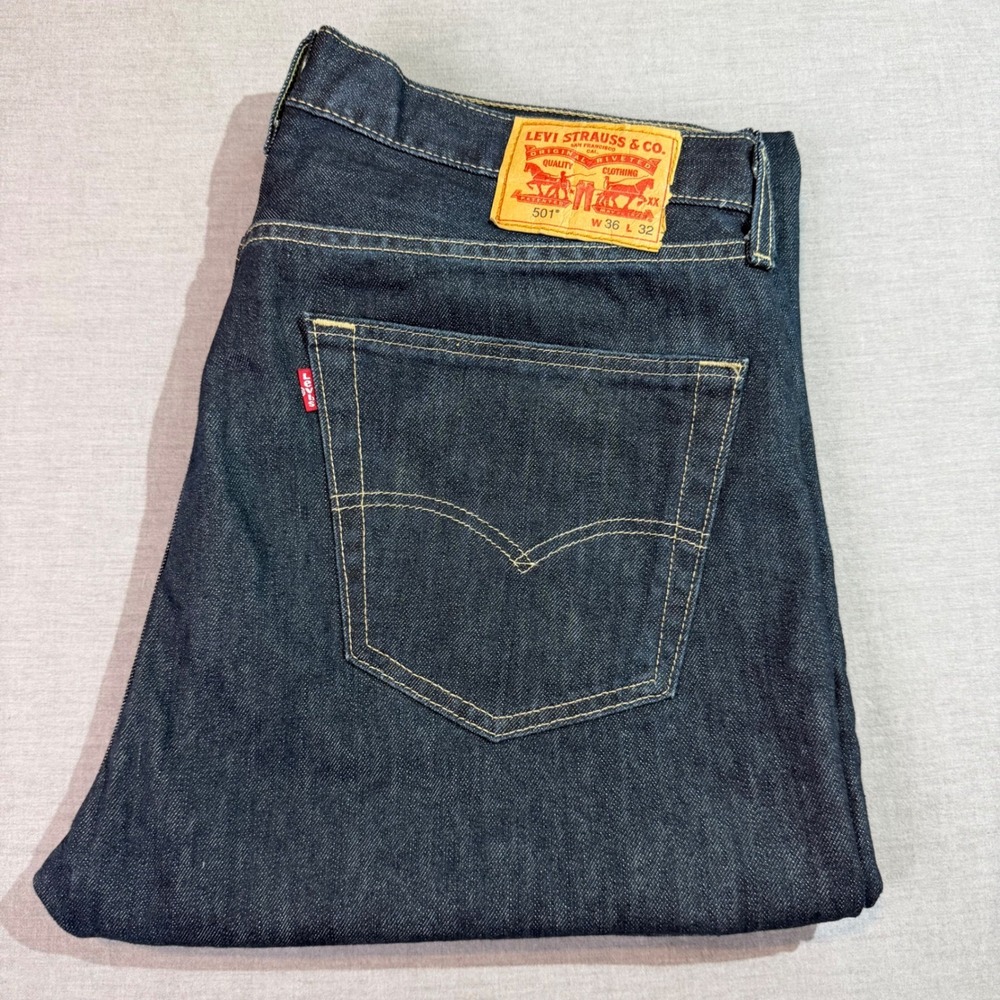 Levi's 501 Original Fit Mens 36x32 Indigo Blue Excellent Straight Leg Jeans